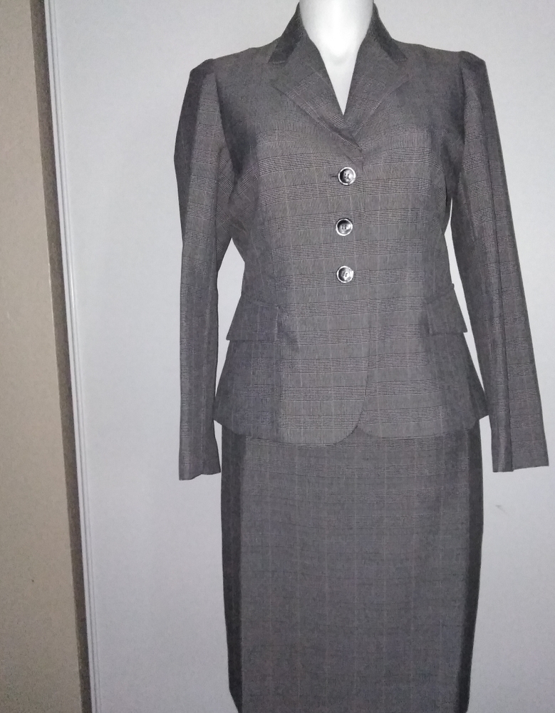 First Lady 2 Piece Suit